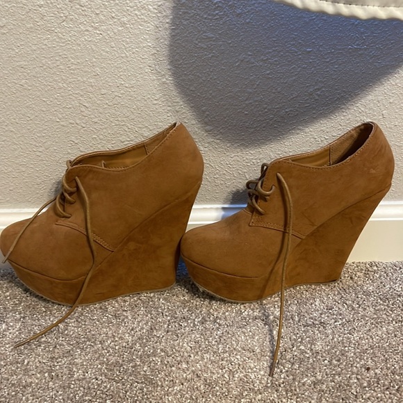 🤎Brown Platform Wedge Booties🤎 - Picture 6 of 6